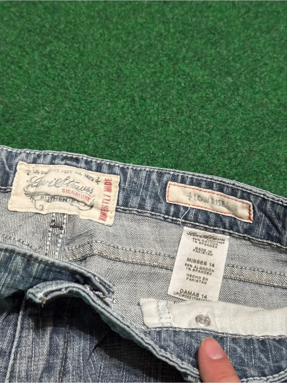 Levis Vintage Jorts Women Misses 14 Baggy Low Rise 34 12” Denim Shorts